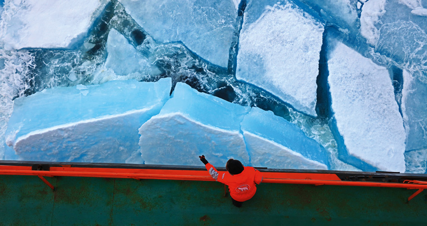 Poseidon Expeditions Buchclub: Die MOSAiC Eisbrecher Expedition zum Nordpol