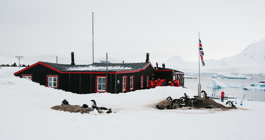 Bekannte Forschungsstationen in der Antarktis