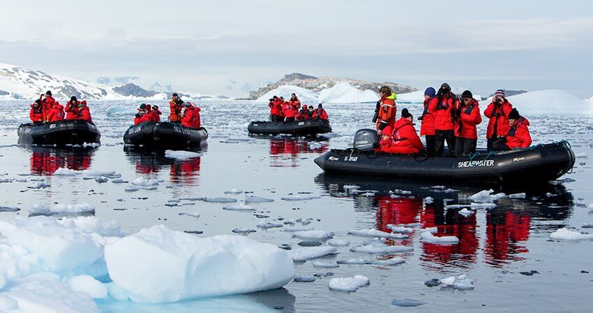 Wer regiert die Antarktis? Und welchen Einfluss hat das auf den Tourismus?
