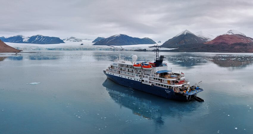 kayaking-in-svalbard-4