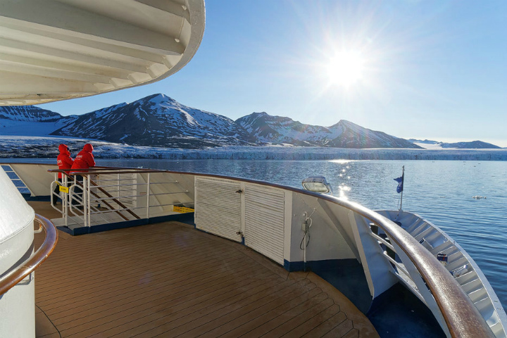 Spitzbergen im Juni: Grandioser Ausblick an Bord der Sea Spirit