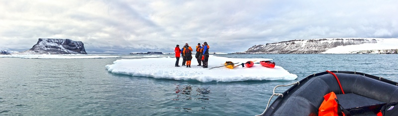 Kajakfahrt zwischen Eisbergen – Poseidon Expeditions