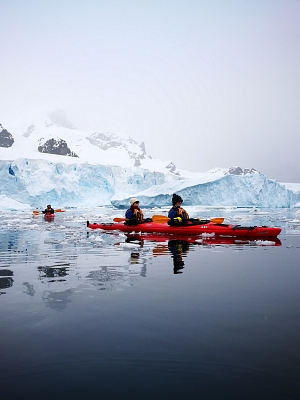 Eisberg-Expedition: Kajaktour in den Polarregionen