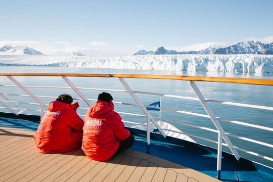 Sonne an Deck der Expeditions Kreuzfahrt Antarktis