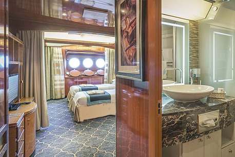 Maindeck Suite
